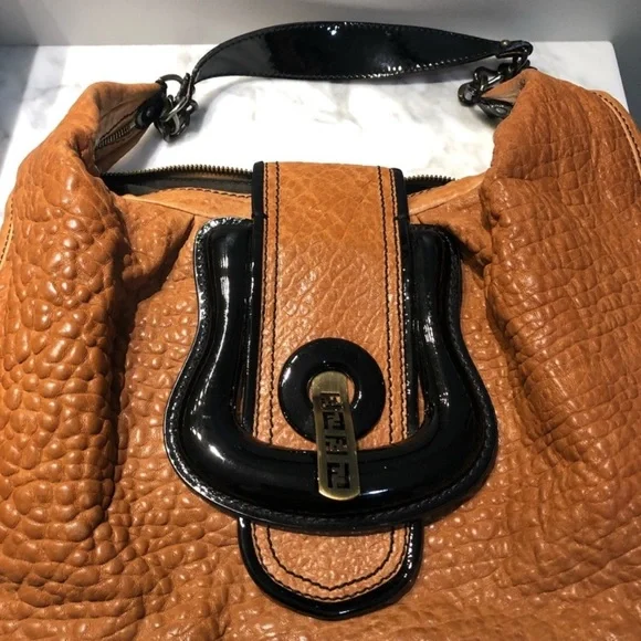 Fendi Tan and Black Leather Shoulder B Buckle Bag - Picture 3 of 6